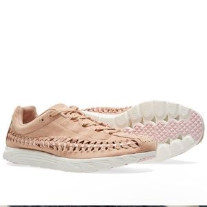 NIKE W MAYFLY WOVEN Pink and Tan Lace Up Sneaker